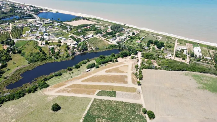 Área a venda para construção