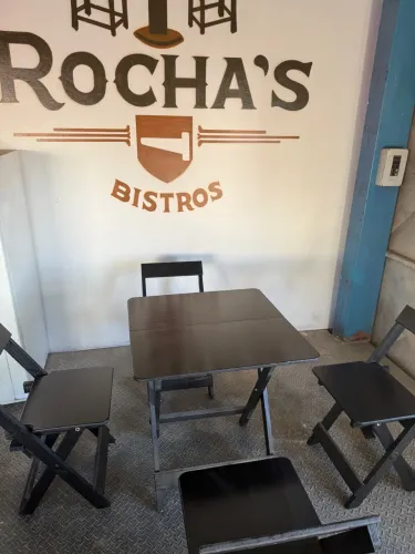 Kit mesa baixa com 4 cadeiras para bares e restaurantes 