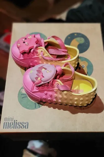 Mini Melissa:17 Sapatilha Infantil Rosa com Detalhes Divertidos