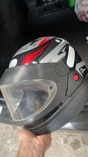Capacete