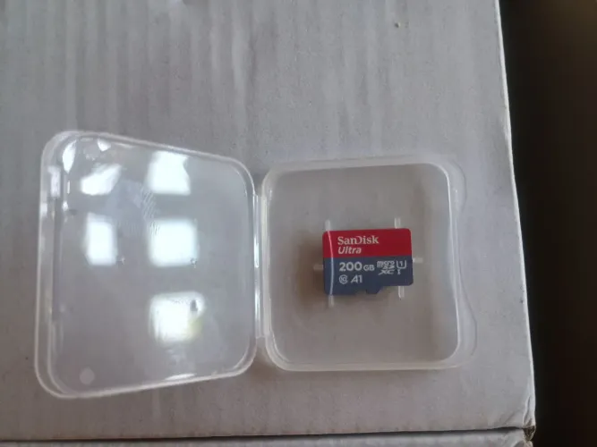 Cartão 200GB micro SD SanDisk Classe 10 Original novo - R$ 180,00