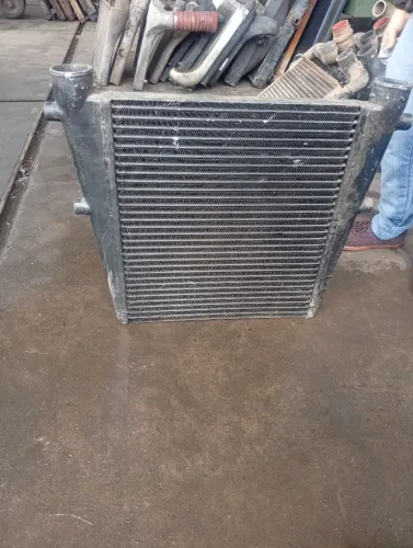 Radiador intercooler para caminhão Cargo 1722 2422 1622