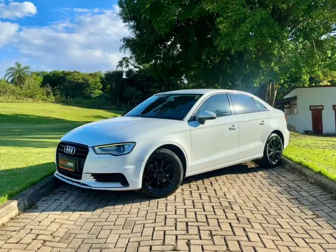 Audi A3 Sedan 1.4/ Attra. 16V TB FSI S-tronic 2015