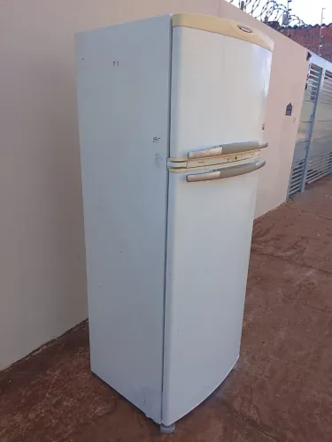 Vendo geladeira 