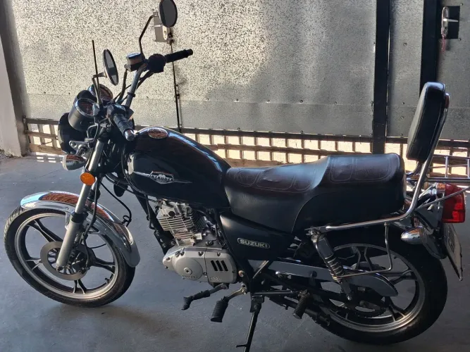 Suzuki intruder 125