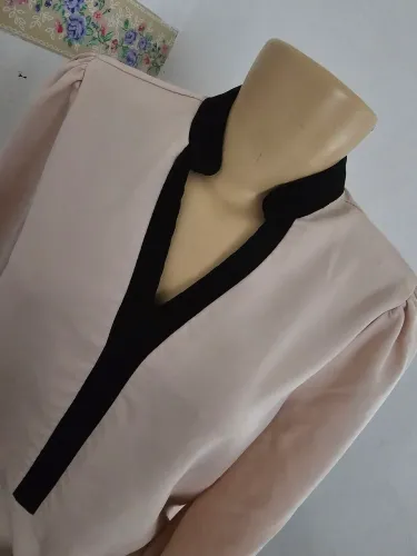 Blusa Feminina da Shein. Nova. Super Linda. Promoção.