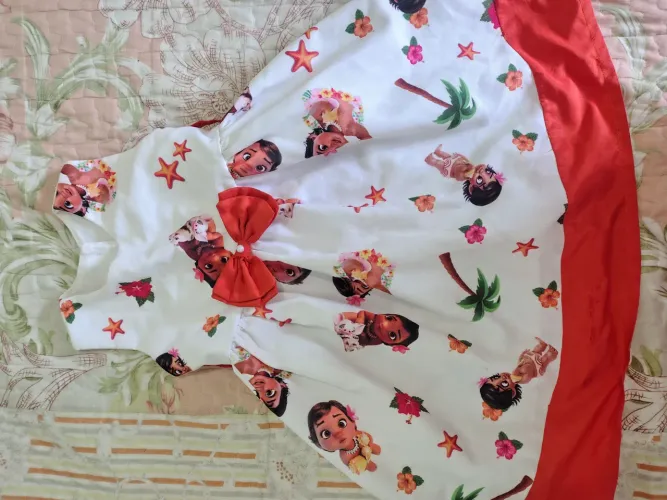 Vestido Moana e conjunto tamanho 1 ano