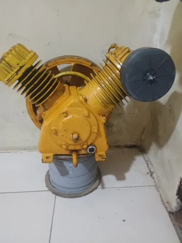 Cabeçote de compressor e motor trifásico pronto para uso
