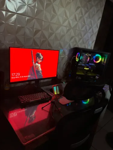 Monitor LG ultragear 144hz, tela IPS Com excelente Gama de cores