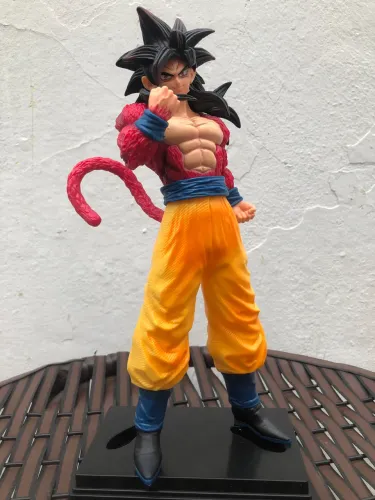 DRAGON BALL GOKU SUPER SAYAJIN 4 