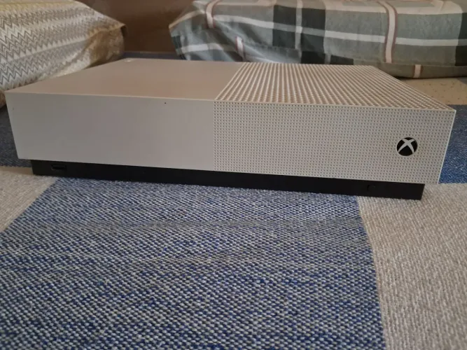 Xbox One Slim All Digital SSD 500Gb + 1 Controle
