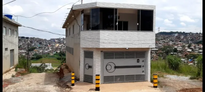 Sobrado à venda - Zona Norte/SP Sobrado localizado na Rua Jasmim (Jd. Paraíso)