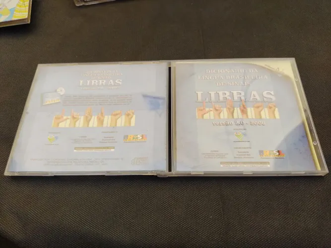 Cd Libras A Linguagem dos Sinais, original, bom estado.