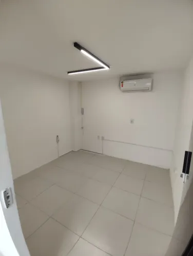 SALA COMERCIAL - 09 m2 - Prox. 6 Bocas, Via Sul - para Aluguel, Locação