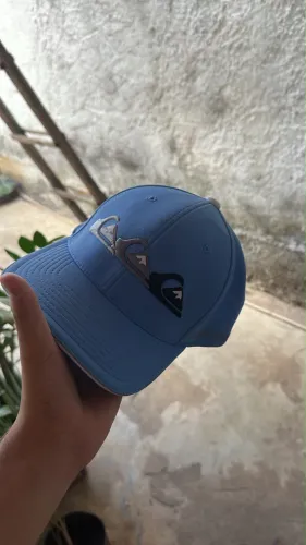 BONÉ QUIKSILVER