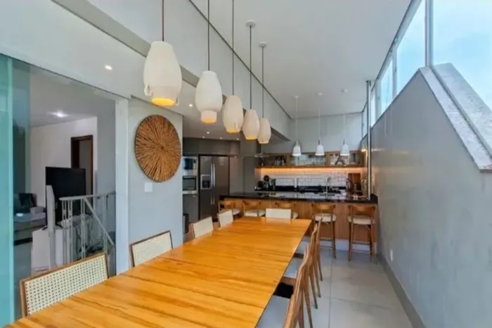 Cobertura à Venda na Savassi | 208 m ² - 5 Quartos - 3 Suítes
