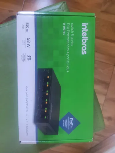 switch 5 portas Fast Ethernet com 4 portas PoE+SF 500 POE