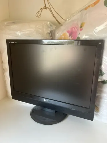 Monitor/TV LG 22" (Estragado)
