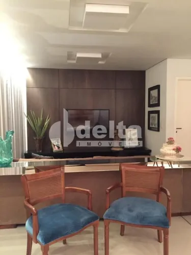 Apartamento disponível para venda no bairro Martins em Uberlândia-MG