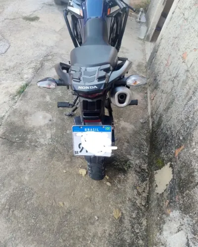 VENDO XRE 190 2023 AZUL