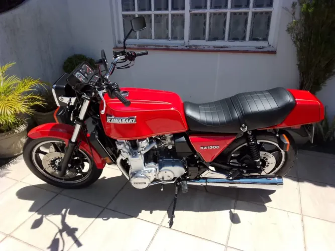 Kawasaki KZ1300 6 cilindros estado de zero!