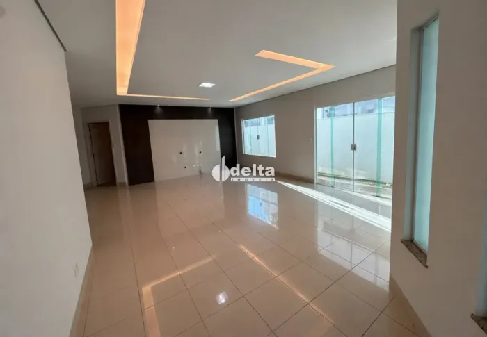 Casa em condomínio disponível para locação no bairro Bosque dos Buritis em Uberlândia-MG