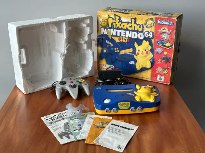 Nintendo 64 Pikachu edição