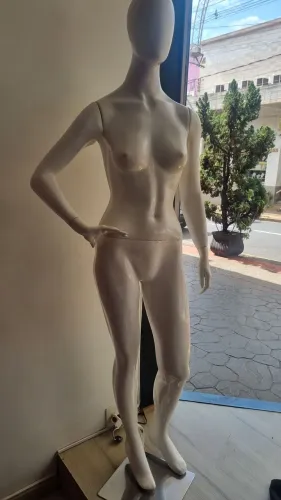 Manequim de fibra