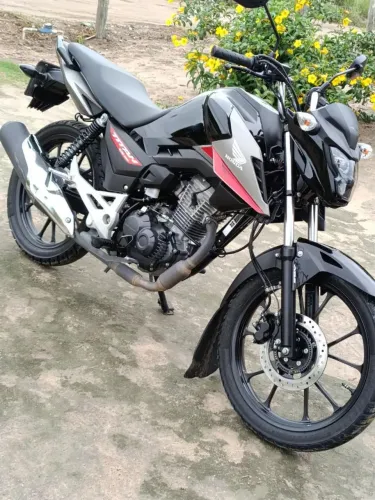 Titan 160