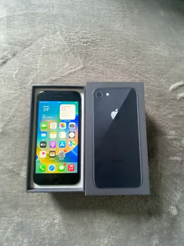 iPhone 8