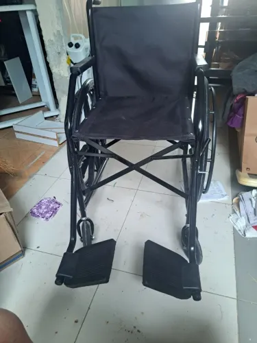 Cadeira de rodas em alumínio