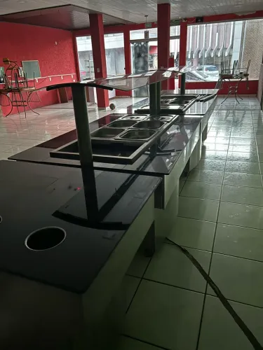 Vende-se buffet quente e frio
