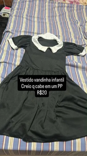 Fantasia vandinha criança família addams