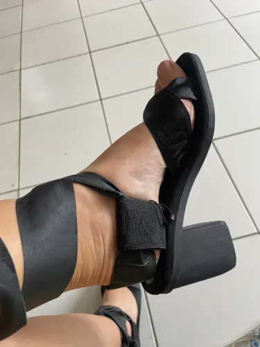 Sandália amarração preta 
