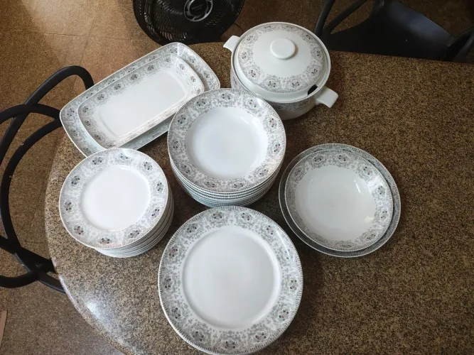 Maravilhoso jogo jantar porcelana Schmidt 