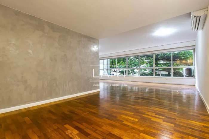 Apartamento com 3 dormitórios para alugar, 200 m² por R$ 24.837,40/mês - Leblon - Rio de J