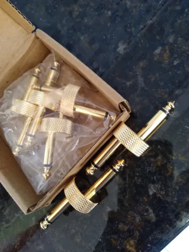 Conector P10 para Pedais em "Z" - Gold - Caixa com 6 Unidades.