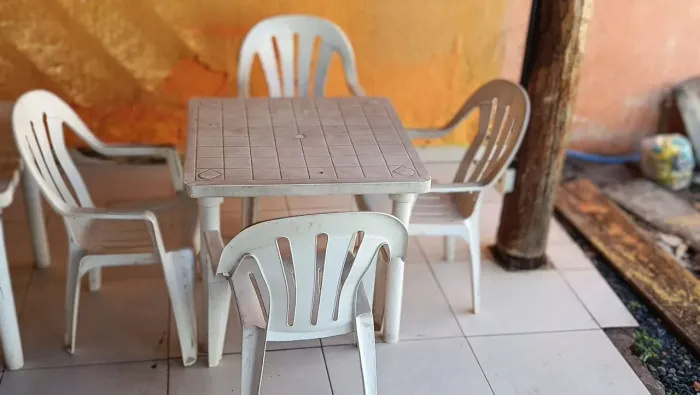 Jogo de mesa de plástico