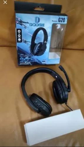 Fone de ouvido novo na caixa conforme fotos