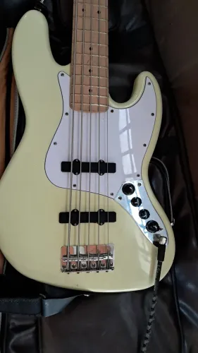 Contrabaixo fender squier 5 cordas captador ativo tb tech e circuito ativo tb tech