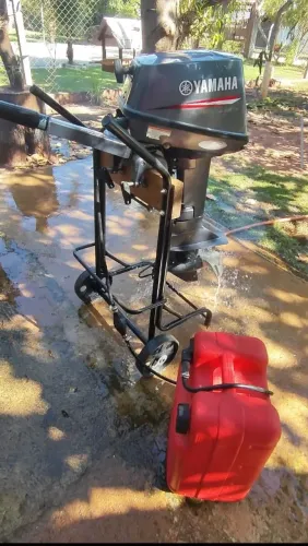 Barco, carretinha, motor e tanque
