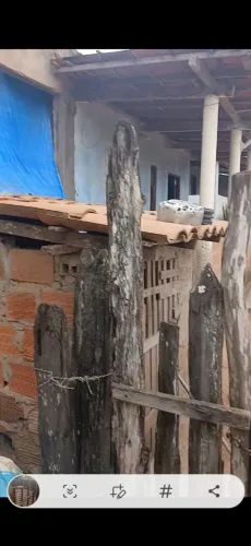 São duas casas pronta na roça no mesmo terreno.