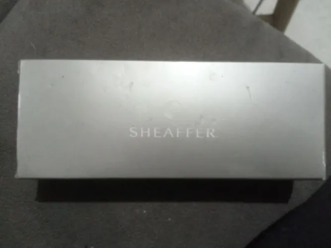 Caneta Sheaffer na caixa
