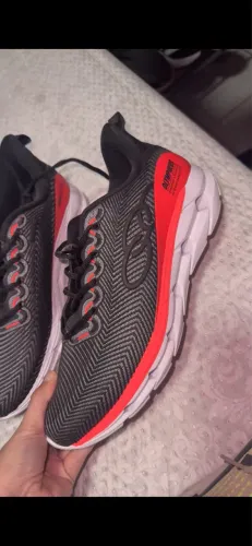 Vendo 2 tênis semi novo todos tamanho 43 masculino