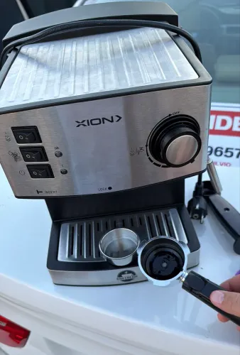 Cafeteira expresso Xion CM20 15 BAR nunca usada