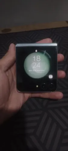 Samsung Galaxy Z Flip 5 - Defeito na tela Frontal