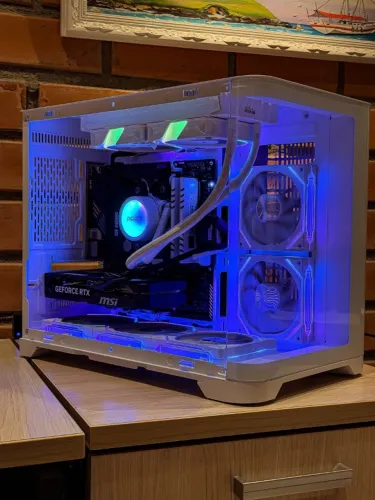 PC Gamer Ryzen 7 5700X + RTX 5060 Ti