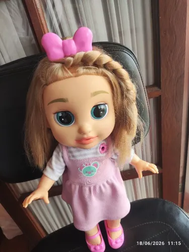 Boneca Wow Mia