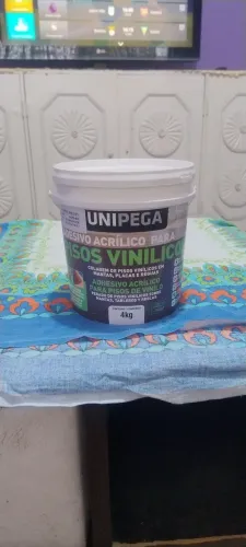 Vende se adesivo acrílico para pisos