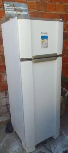 Gelafeira esmaltec380 litros gelo seco